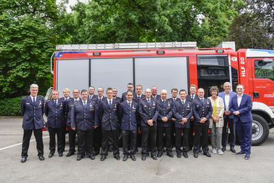 Bild vergrößern: Angehörige der Feuerwehren Calw, Bad Liebenzell und Gechingen sowie des DRKs und des PSNVs wurden geehrt. 